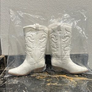 White Western Cowboy Boots